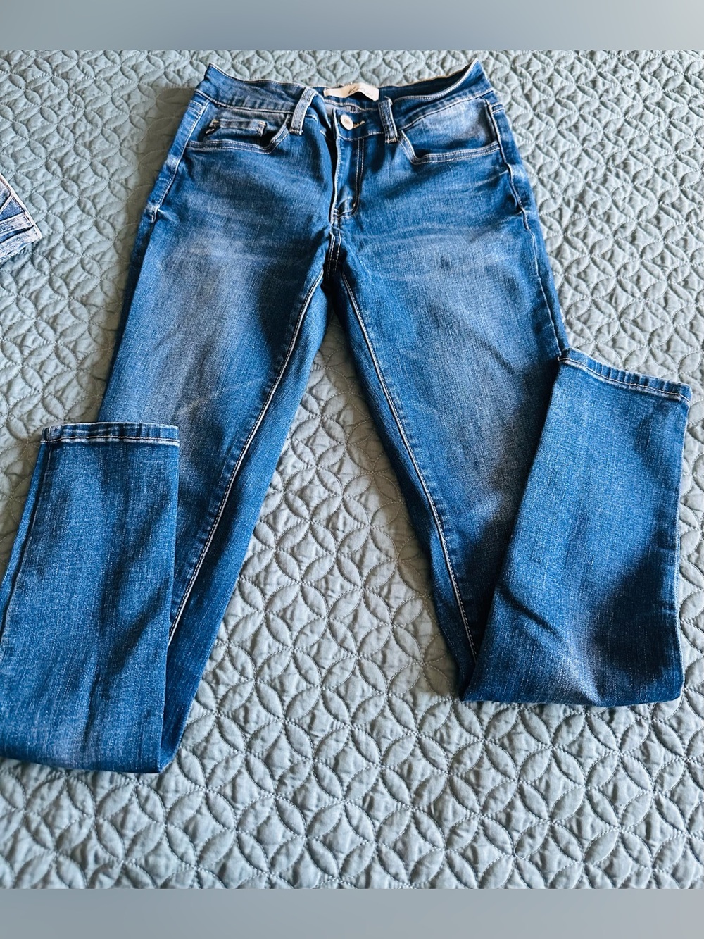 KanCan Midwash Skinny Jeans in Blue